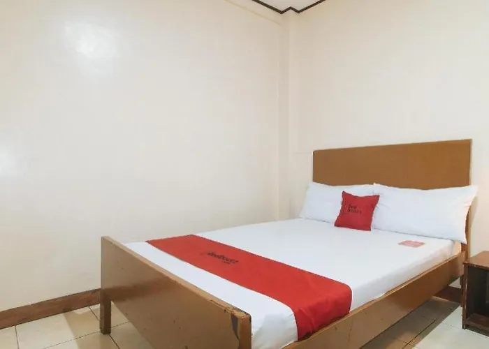 Reddoorz @ Elegance Near Naia T3