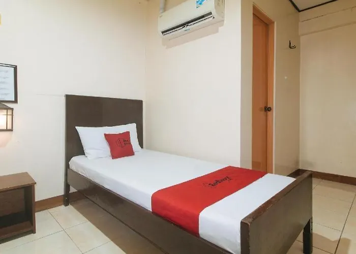 Reddoorz @ Elegance Near Naia T3 2* Manila