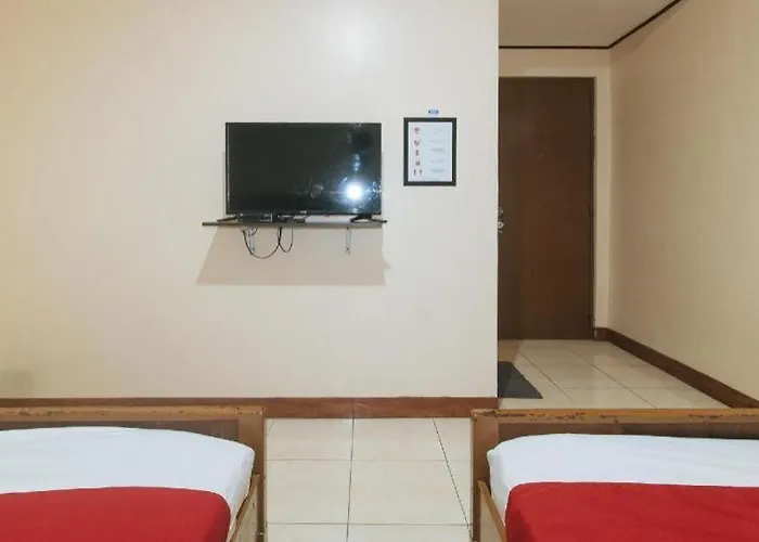 Reddoorz @ Elegance Near Naia T3